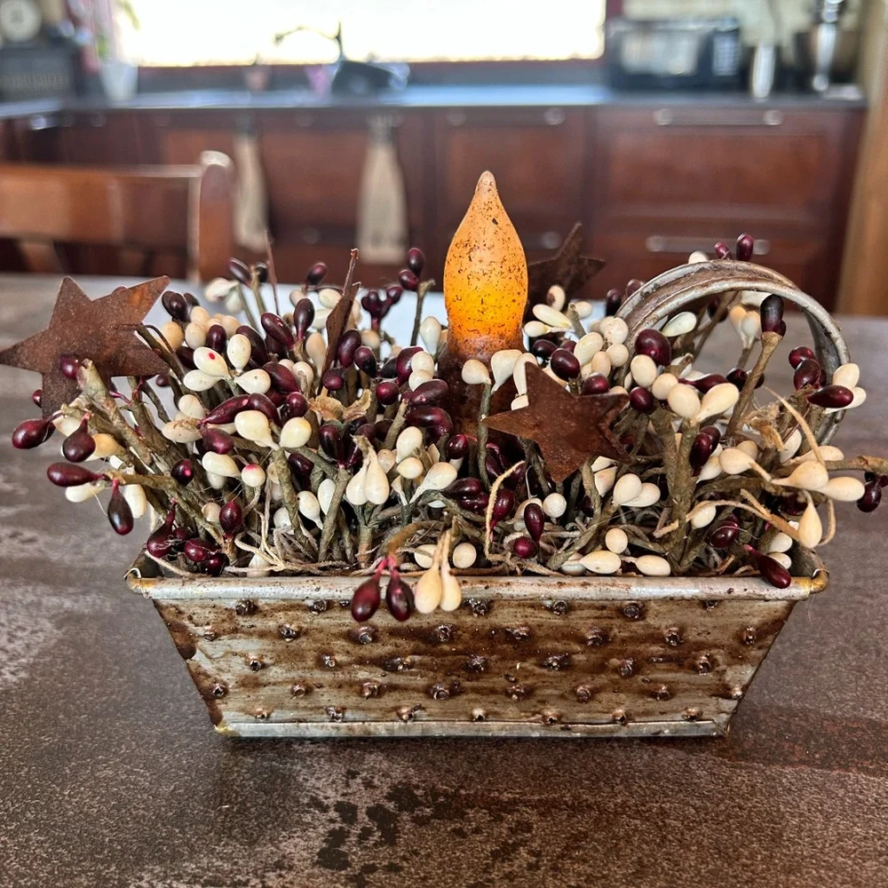 Primitive Grubby Lighted Candle Holder Burgundy Pip Berries Rusty Stars EUC - Picture 1 of 7